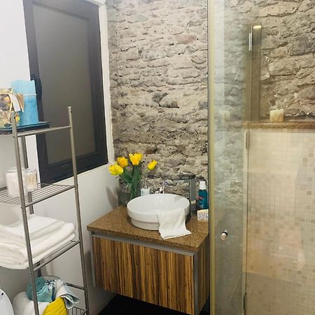 Techas City Center Luxurious Studio Прая Екстериор снимка