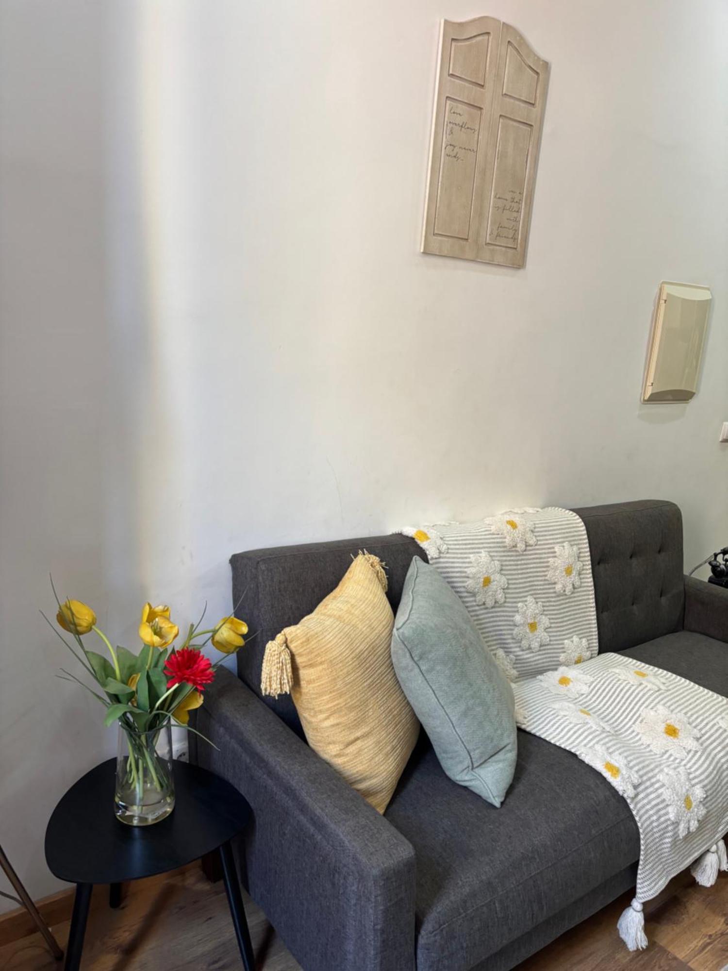 Techas City Center Luxurious Studio Прая Екстериор снимка