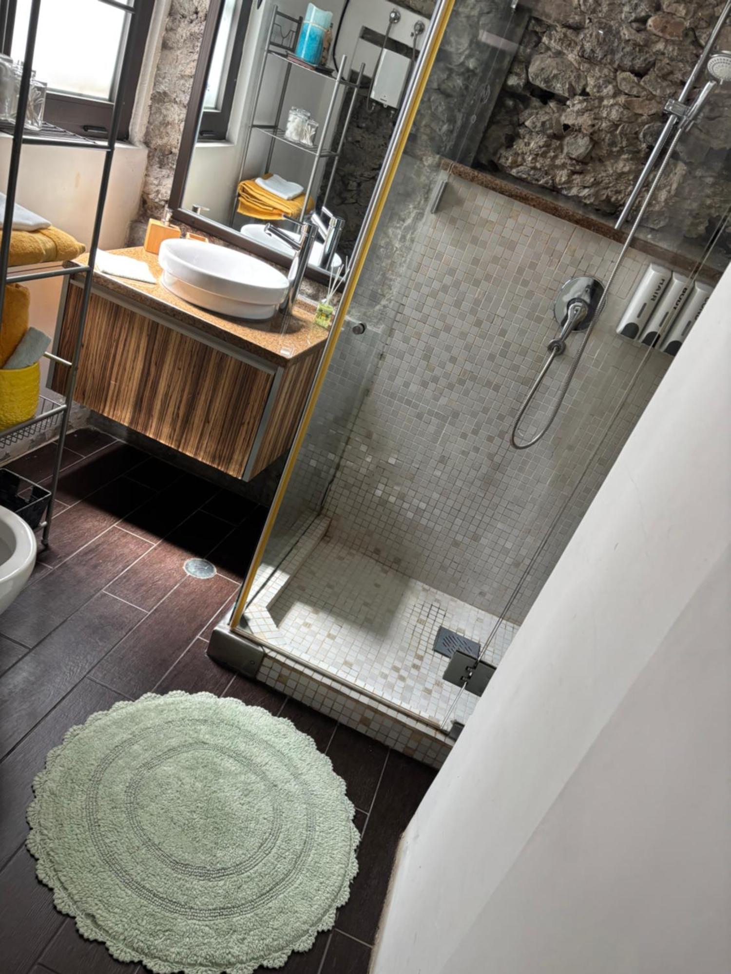 Techas City Center Luxurious Studio Прая Екстериор снимка