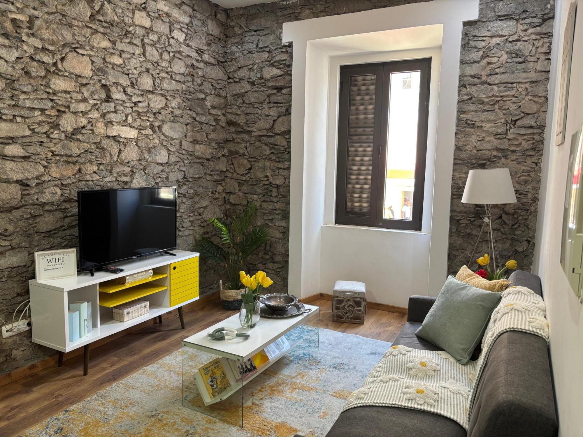 Techas City Center Luxurious Studio Прая Екстериор снимка